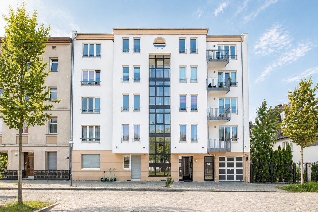 Berliner Altbau-Mehrfamilienhaus verkaufen – Substanzbewertung Fassade Amalienhofstraße